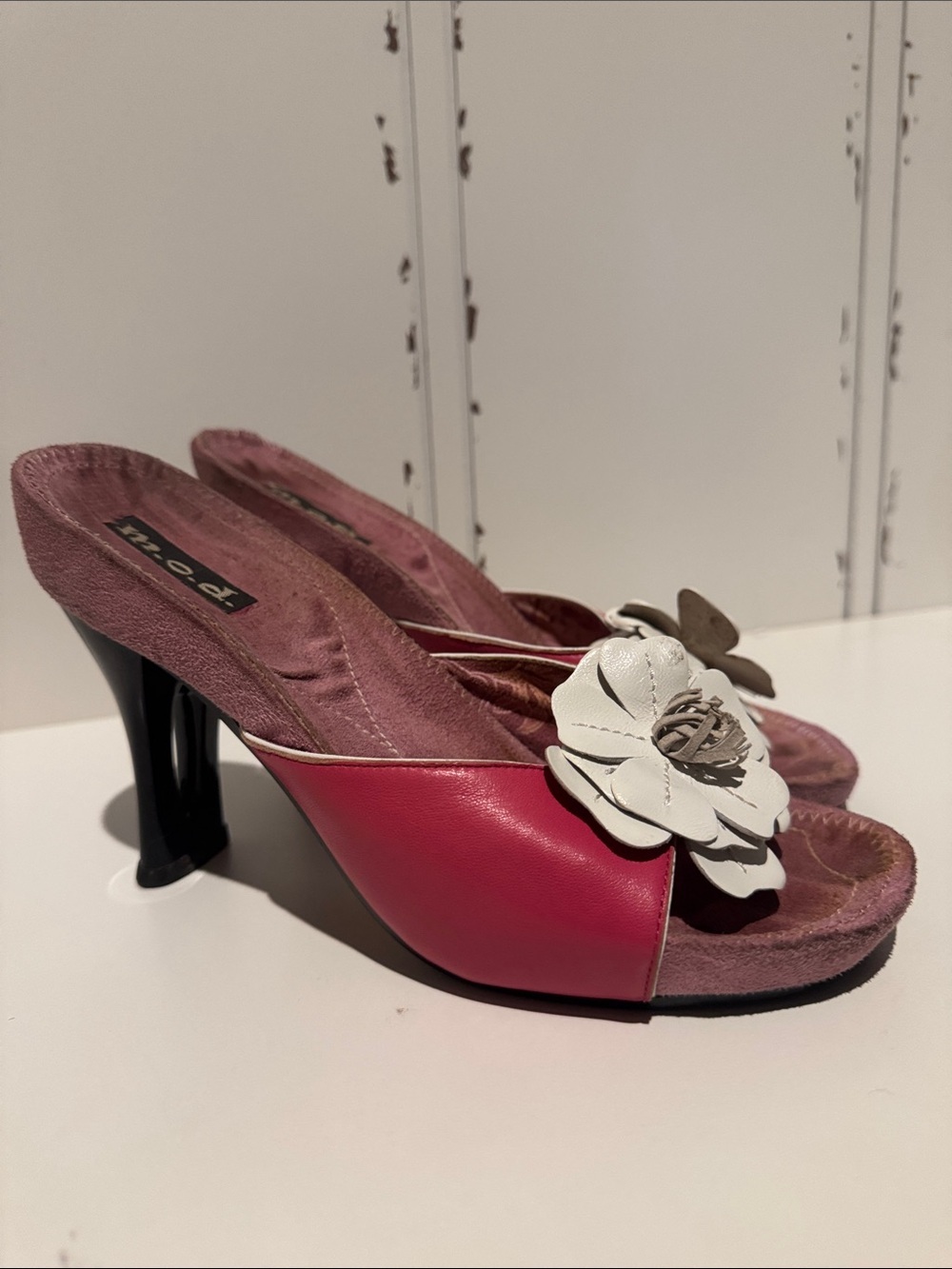 m.o.d Pink Floral Leather Slide Heels 8 vintage Y2K